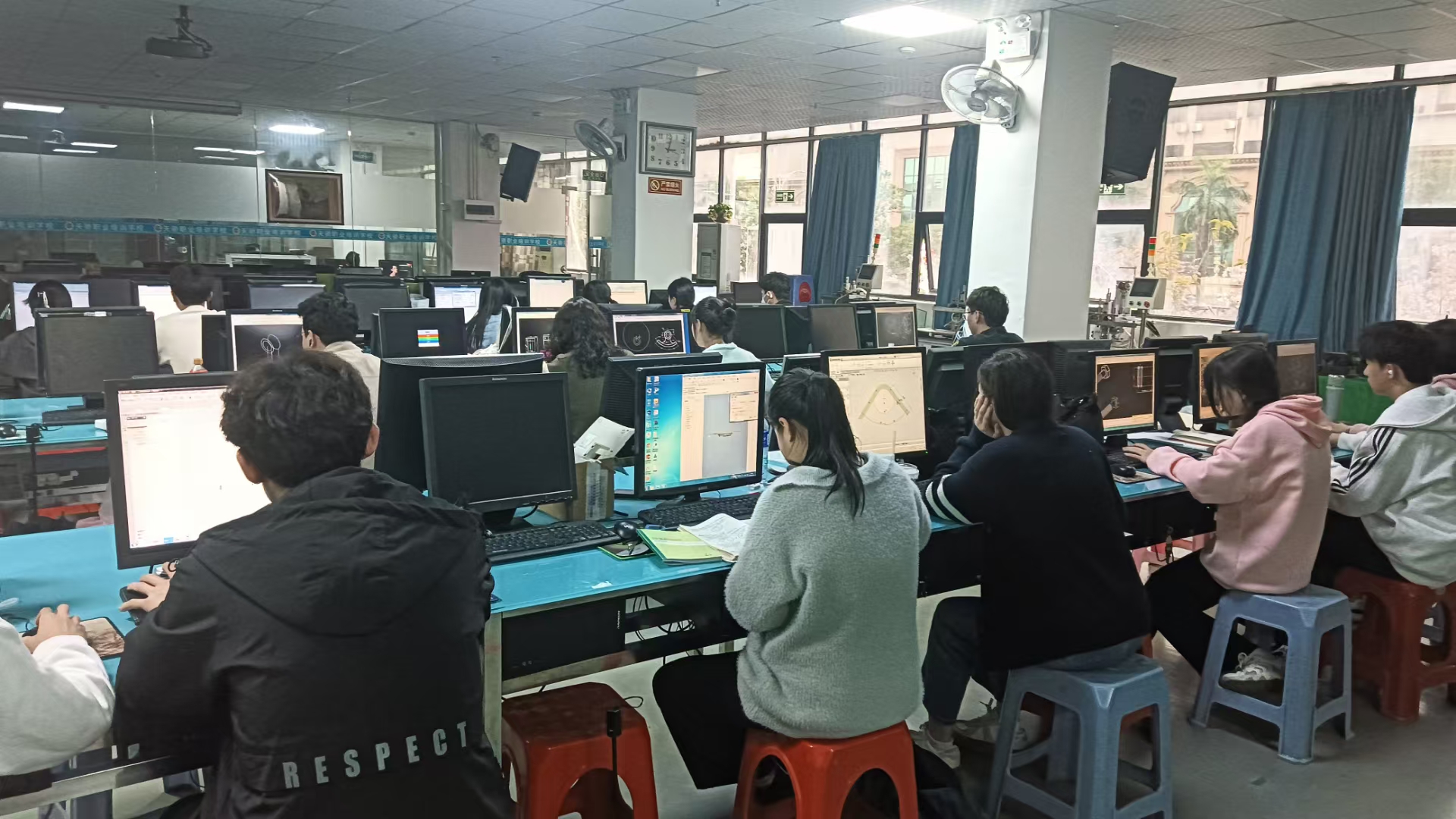 万江天骄职校练习大厅场景 (6).jpg