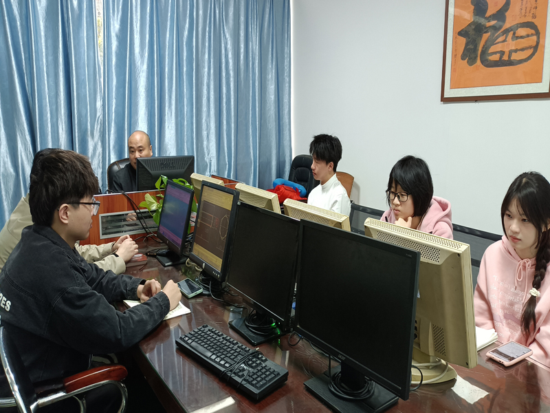 万江天骄产品设计班上课现场 (6).jpg