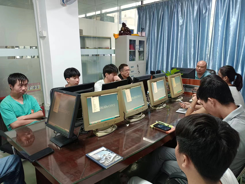 万江天骄产品设计班上课现场 (29).jpg