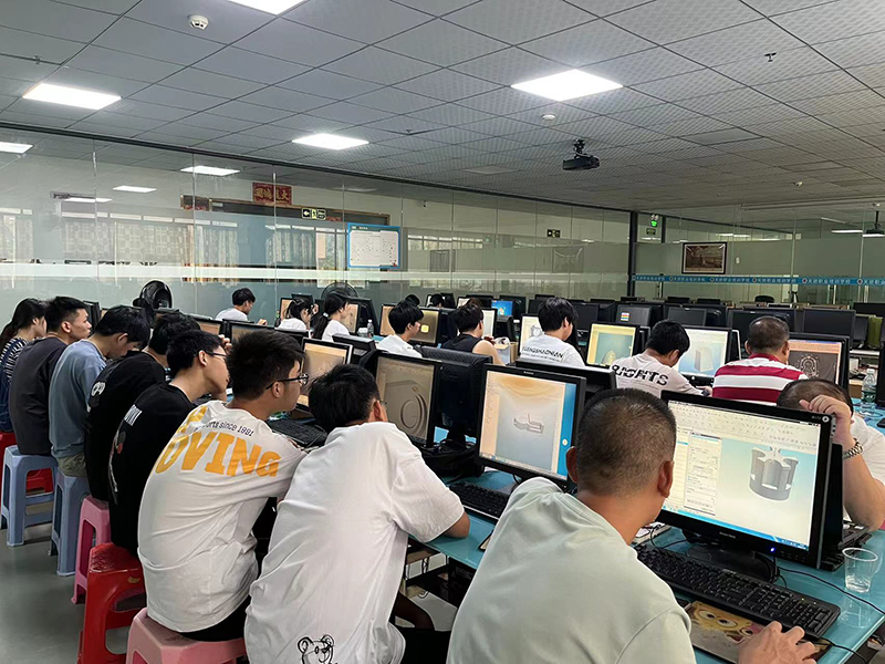 东莞万江天骄职校设计班练习大厅