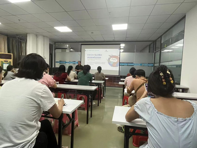 东莞万江天骄职校暑假电商培训