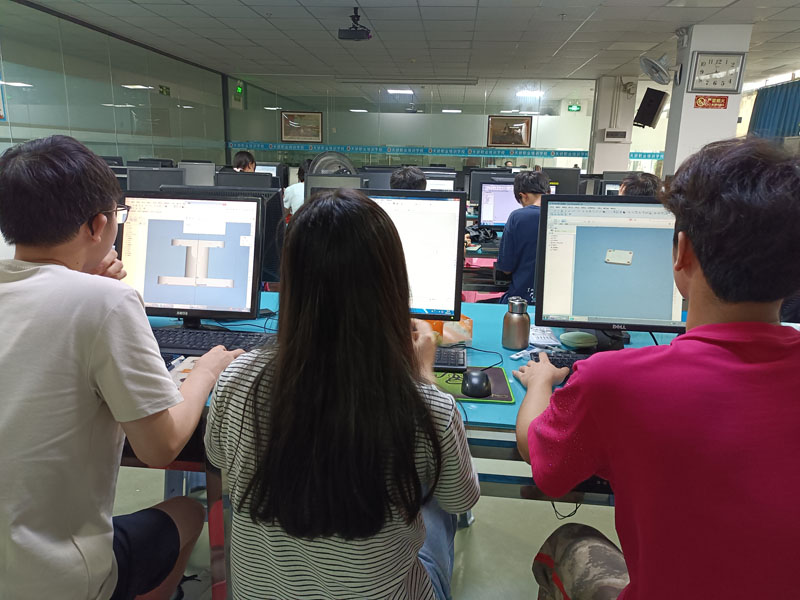 东莞万江天骄职校设计班练习大厅